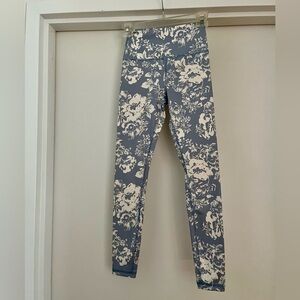 Reformationn EcoMove leggings. Size xs.